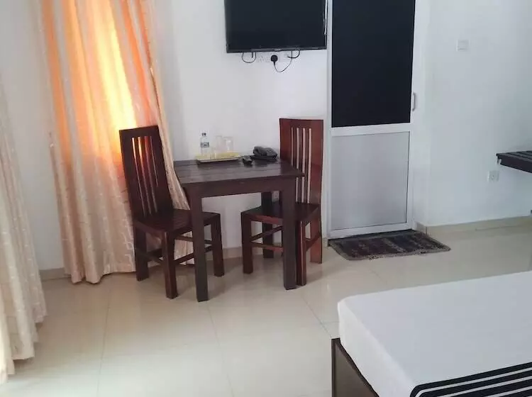 Hotelli Sanri Villa Katunayaka