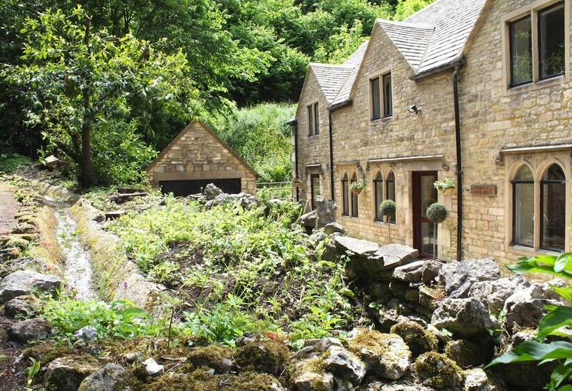 Cotswolds Valleys Accommodation Springfl