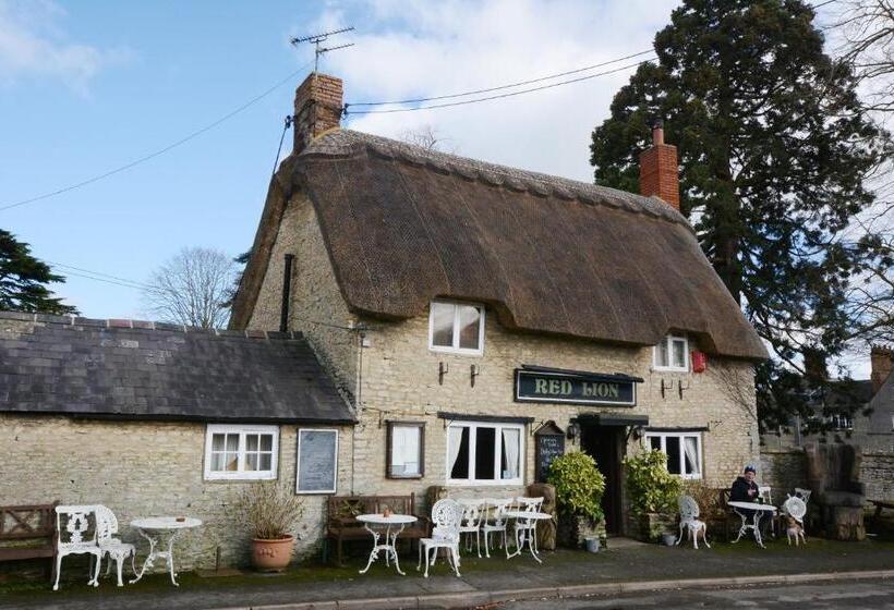 住宿加早餐  The Old School