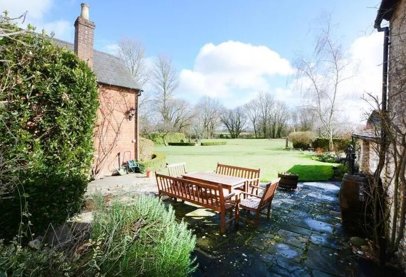 Aamiaismajoitus (B&B) The Old School