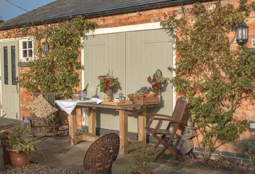 ベッドアンドブレックファースト The Rear Of The Plough,everdon