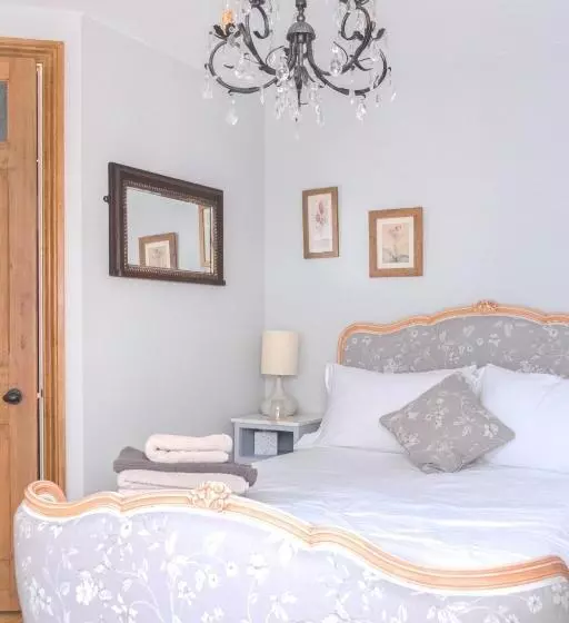 ベッドアンドブレックファースト The Rear Of The Plough,everdon