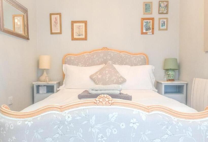 ベッドアンドブレックファースト The Rear Of The Plough,everdon