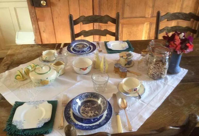 ベッドアンドブレックファースト The Rear Of The Plough,everdon