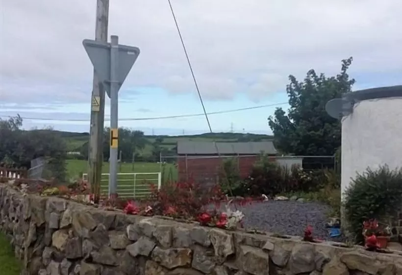 Aamiaismajoitus (B&B) The Sportsmans Lodge