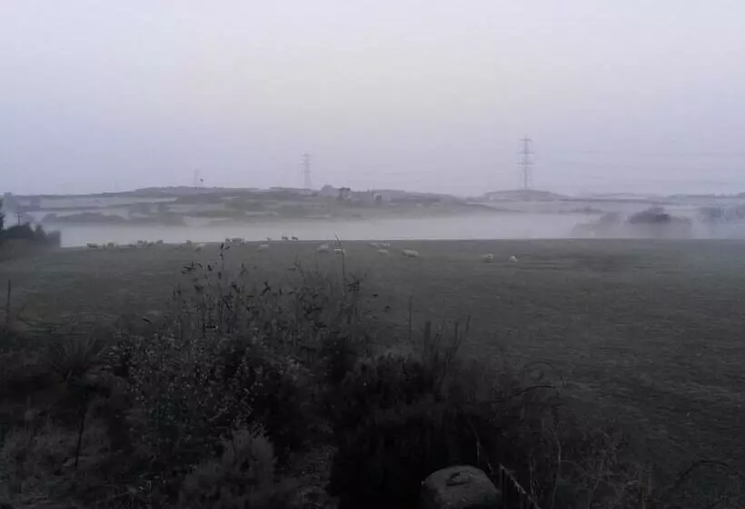 Aamiaismajoitus (B&B) The Sportsmans Lodge