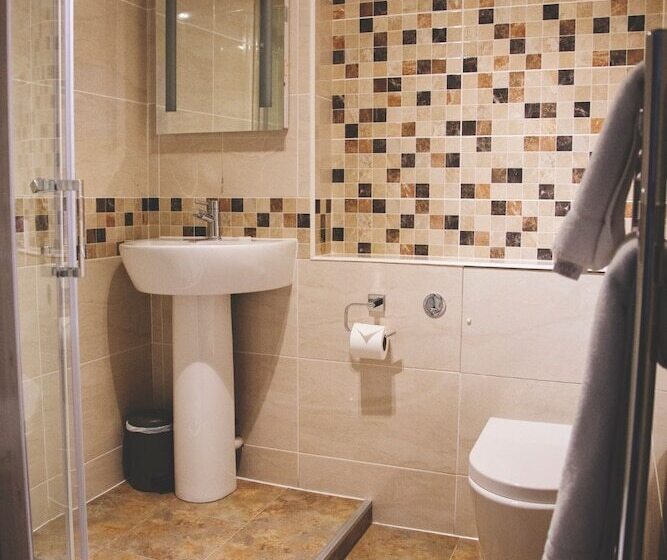 Хостел The Throckmorton