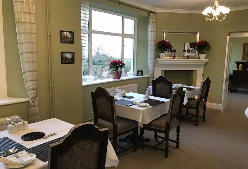 Majatalo Cedar House