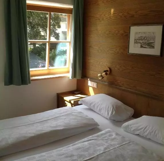 Majatalo Garni Pineta