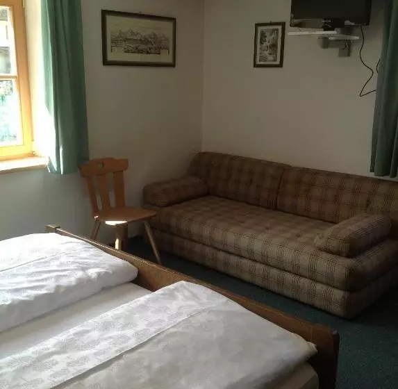 Majatalo Garni Pineta