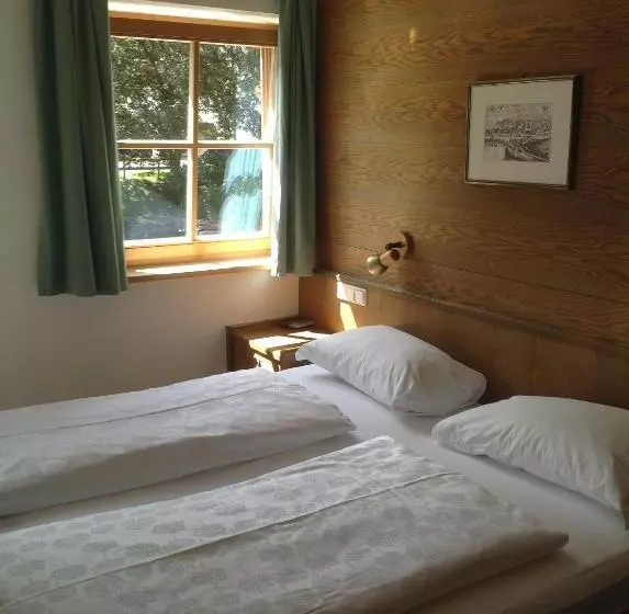 Majatalo Garni Pineta