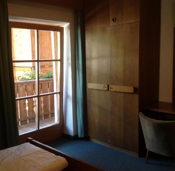 ペンション Garni Pineta