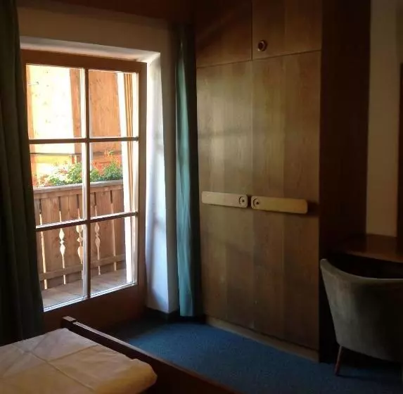 Majatalo Garni Pineta