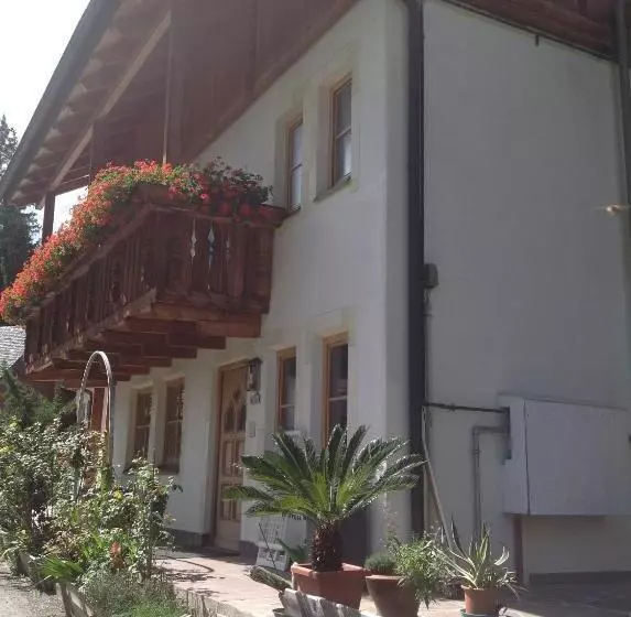 Majatalo Garni Pineta