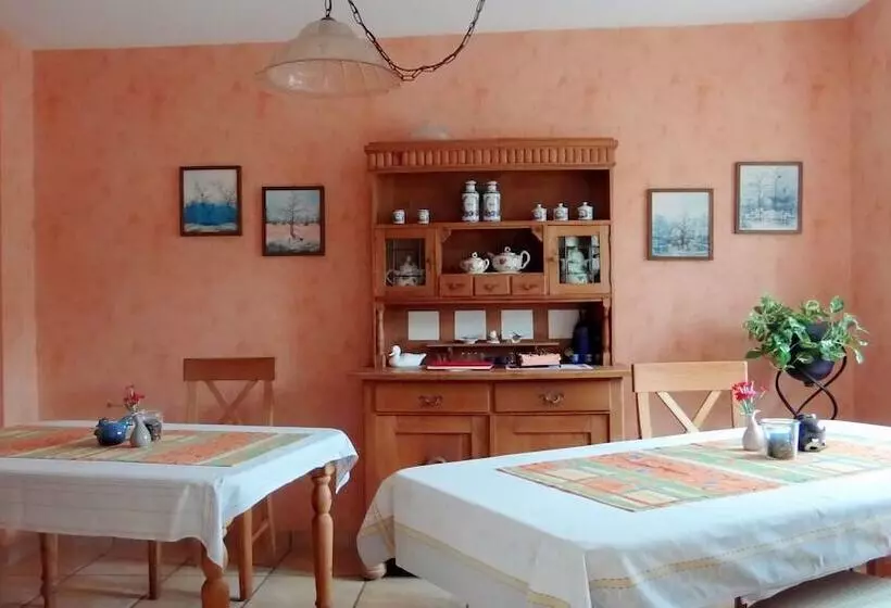 Majatalo Gästehaus Burg Molbach