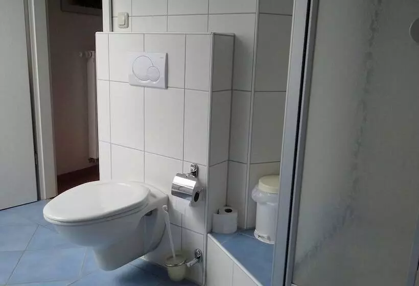 Majatalo Gästehaus Burg Molbach