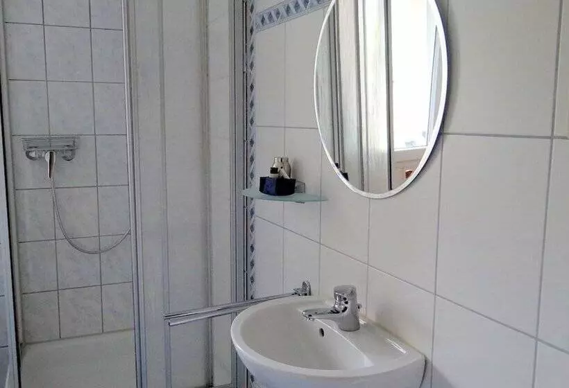 Majatalo Gästehaus Burg Molbach