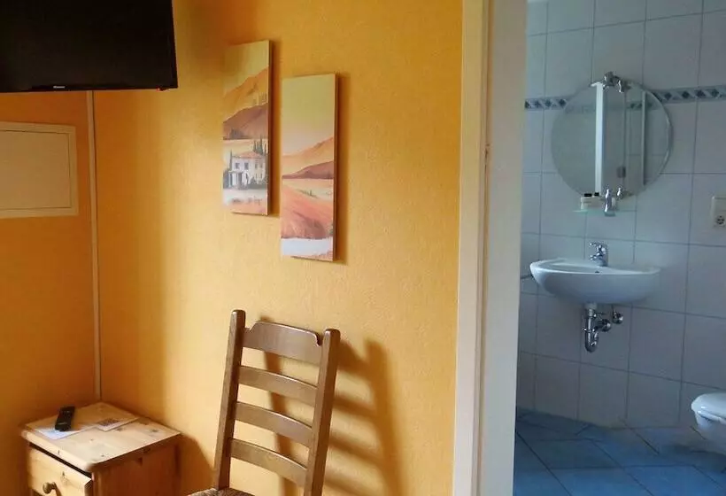 Majatalo Gästehaus Burg Molbach