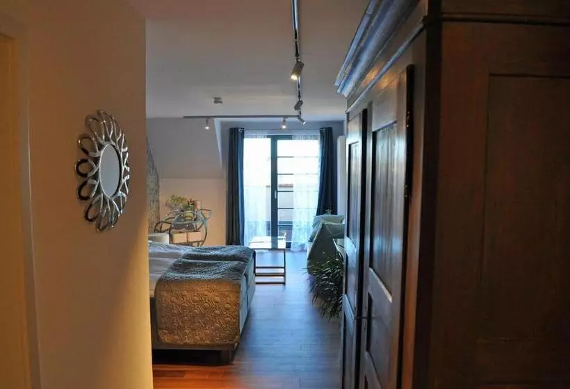 Majatalo Hofgarten Rosa