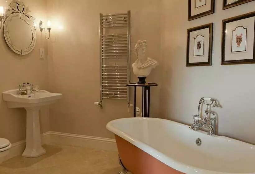 West Longridge Manor B&b