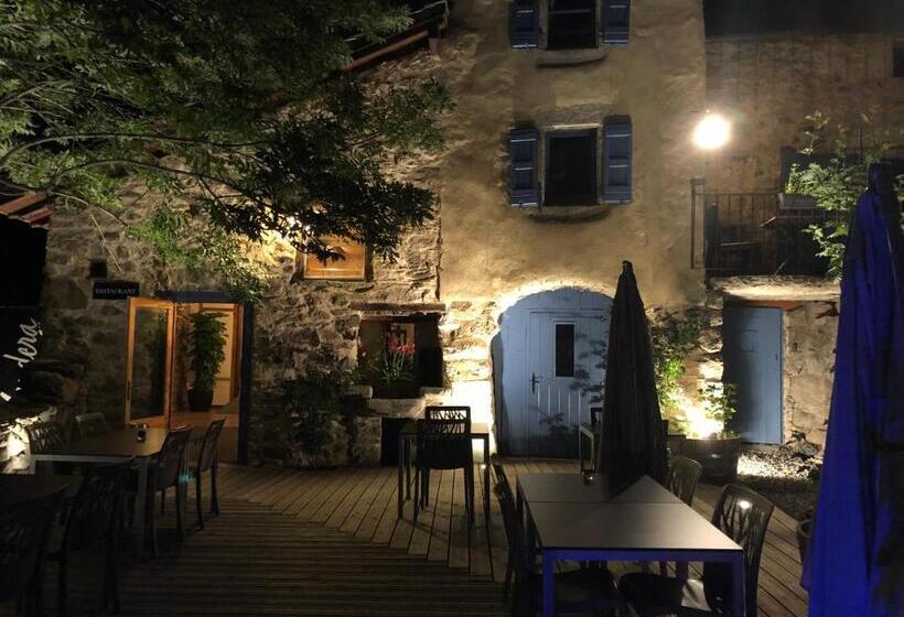 هاستل Cal Xandera