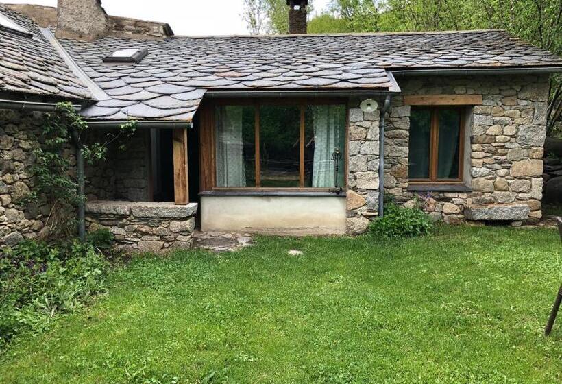 هاستل Cal Xandera