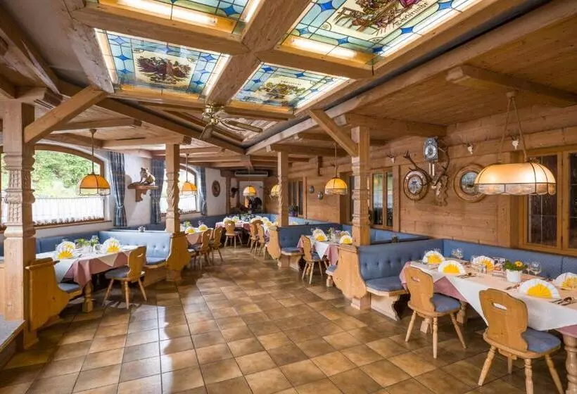 Retkeilymaja Restaurant Gradlwirt