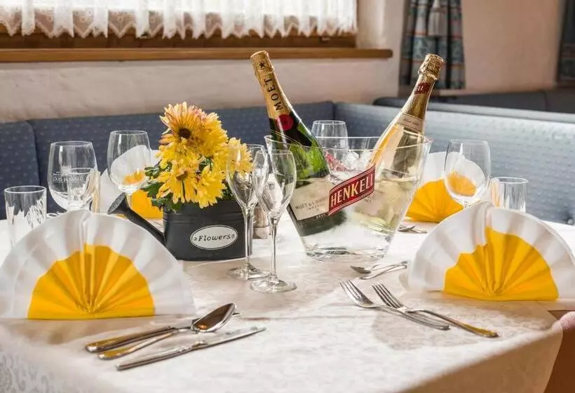 Retkeilymaja Restaurant Gradlwirt