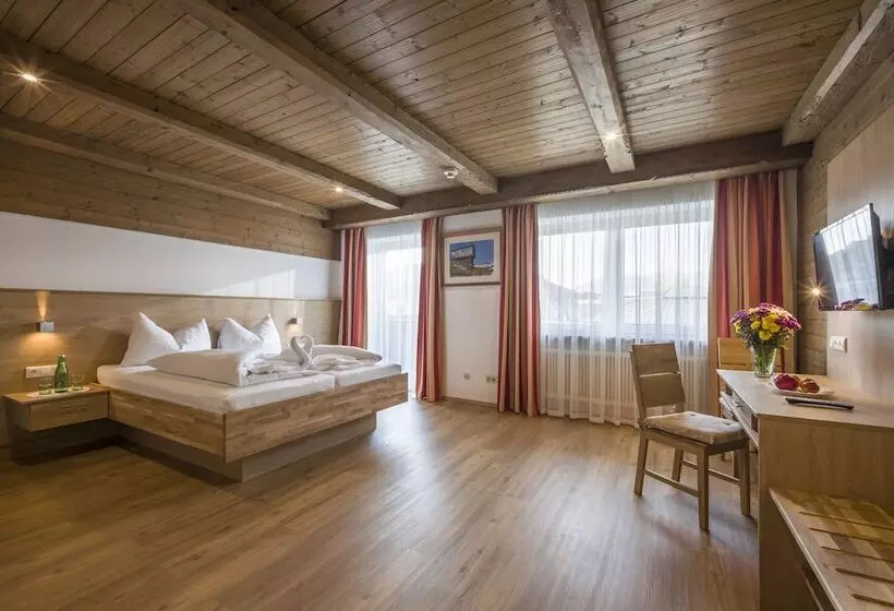 Retkeilymaja Restaurant Gradlwirt