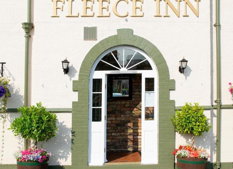 הוסטל The Fleece Inn