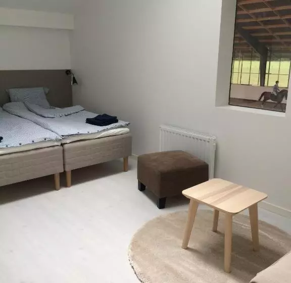 Aamiaismajoitus (B&B) Flyingehus Gårdshotell