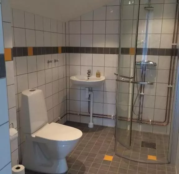 Aamiaismajoitus (B&B) Flyingehus Gårdshotell