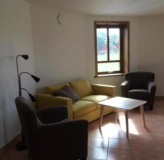 Aamiaismajoitus (B&B) Flyingehus Gårdshotell