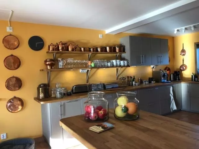 Aamiaismajoitus (B&B) Flyingehus Gårdshotell