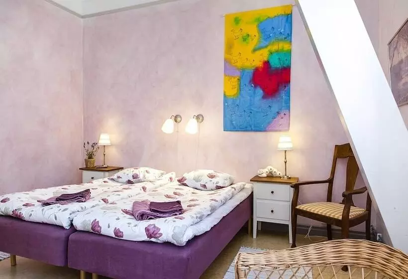 Aamiaismajoitus (B&B) Kullagården