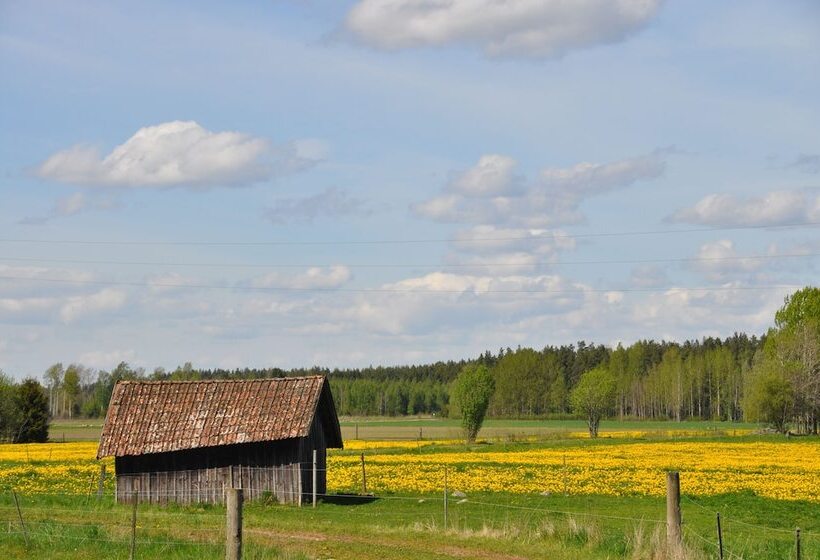 تختخواب و صبحانه Kullagården