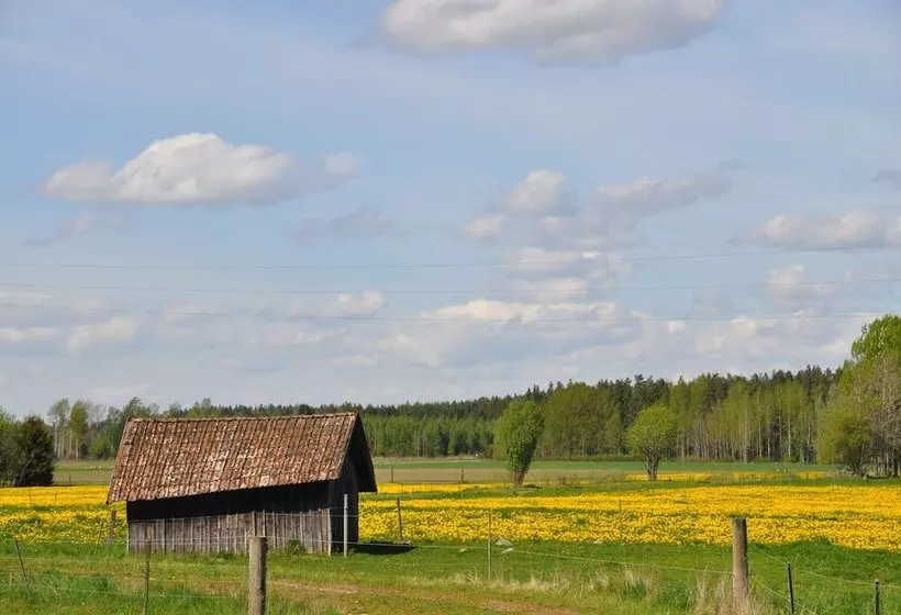 Aamiaismajoitus (B&B) Kullagården