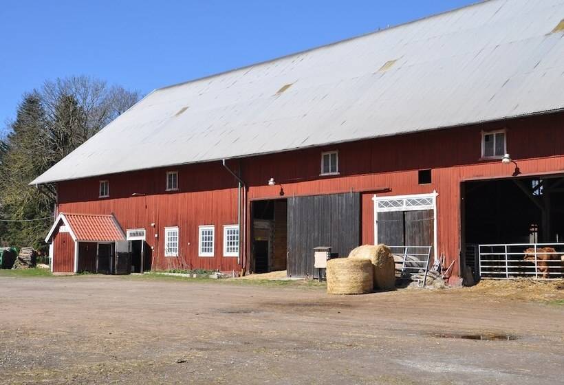 تختخواب و صبحانه Kullagården