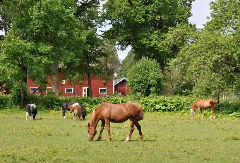 Aamiaismajoitus (B&B) Kullagården
