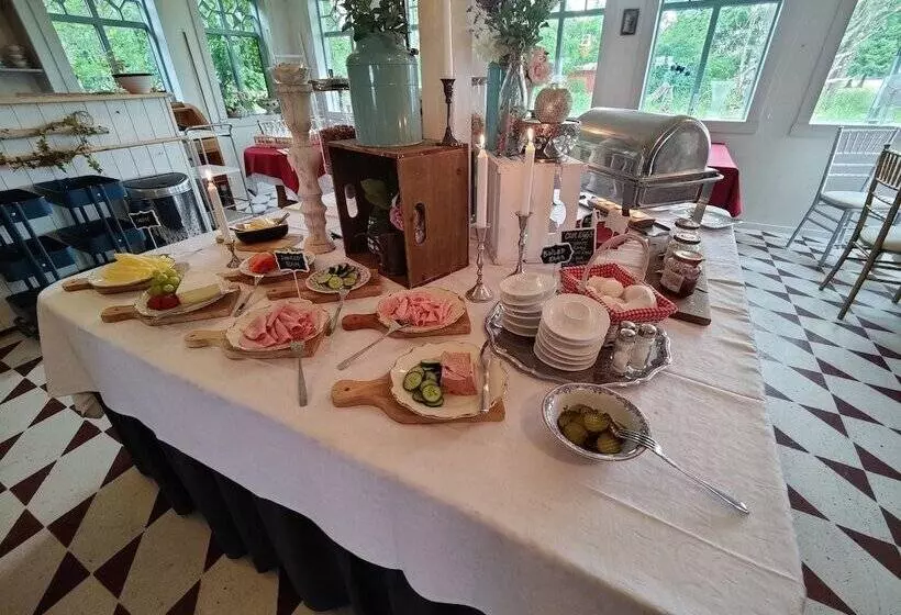 Charlottenlund Hotel & Restaurant