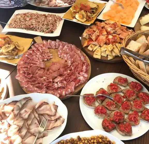 ホテル Agriturismo Pompilia