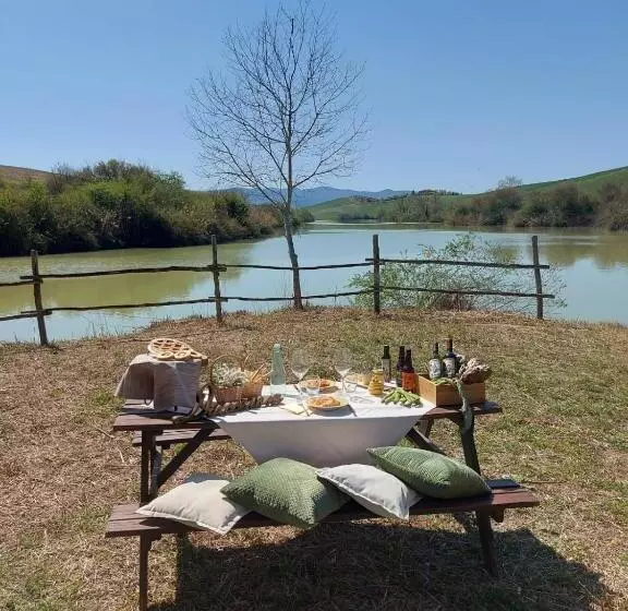 ホテル Agriturismo Pompilia