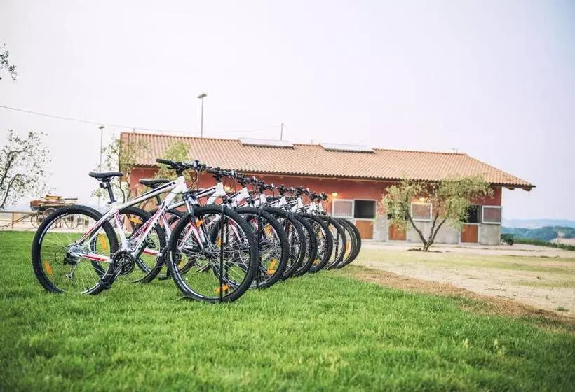 ホテル Agriturismo Pompilia