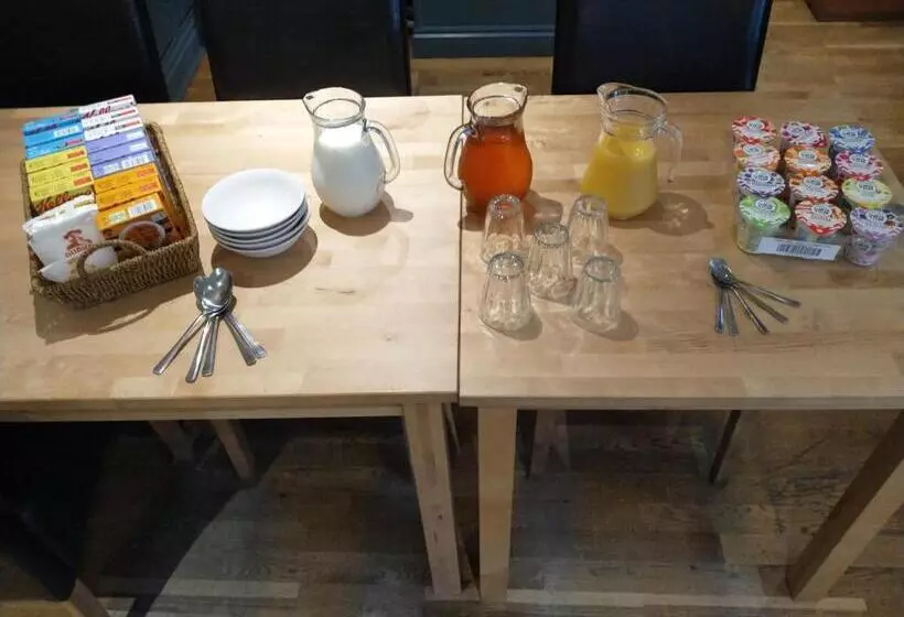 ホテル Llanina Arms