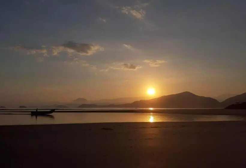 Hotelli Pousada Azul Da Joana