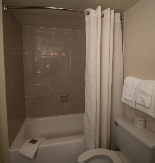 Общежитие Port Labelle Inn