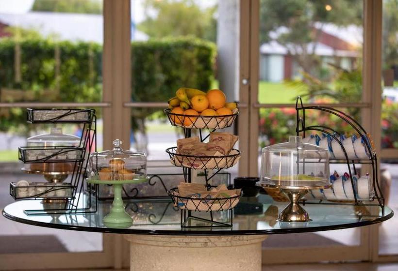 Общежитие Port Labelle Inn