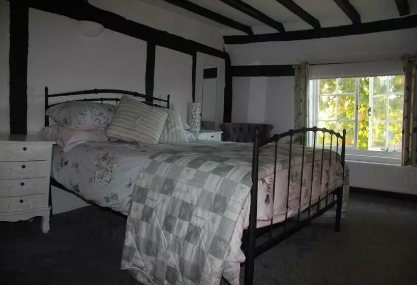 Retkeilymaja Rose And Crown