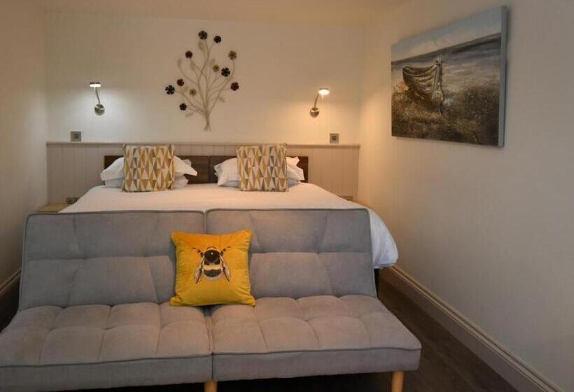 Общежитие Tudor Lodge Bed & Breakfast