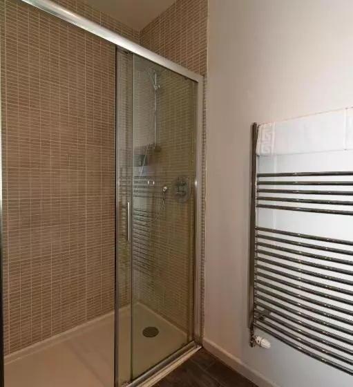 ユースホステル Tudor Lodge Bed & Breakfast